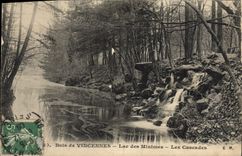 VINTAGE POSTCARD Wood of Vincennes of the Tiny ones the Cascades