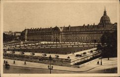 CPA Paris en Flanant L'Hotel des Invalides vu de l'Esplanade 