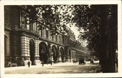 CPA Paris Les guichets du Louvre pres de la Seine 