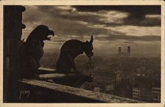 CPA Paris En Flanant Notre Dame de Paris Detail de la Facade Ouest Gargouille