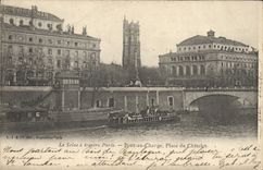 CPA La Seine A Travers Paris Pont Au Charge Place du Chatelet Bateau peniche 