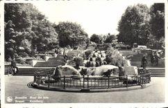 VINTAGE POSTCARD Brussels Mount Of Arts