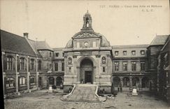 VINTAGE POSTCARD Paris Court Of Arts And Trades