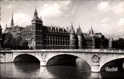 MODERN CARD Paris the Caretaker's lodge And the Bridge With the Exchange