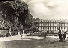 CPM Paris Et Ses Merveilles Les Parterres Du Nord Et Le Chateau