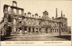 VINTAGE POSTCARD Rheims the Town hall After the Militaria War