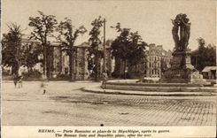 VINTAGE POSTCARD Rheims Carries Roman And Places Republic after the Militaria war