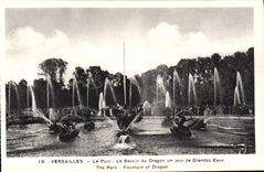 CPA Versailles Le Parc Le Bassin Du Dragon Un Jour De grandes eaux
