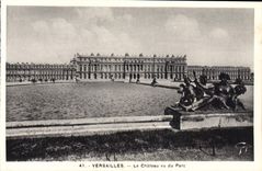 CPA Versailles Le Chateau Vu Du Parc
