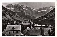CPA Gavarnie Le village et le cirque