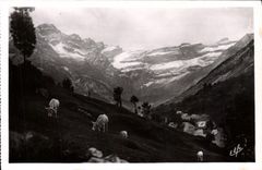 CPA Gavarnie Le cirque Vue du village 