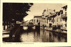 VINTAGE POSTCARD Epinal Quay Of the Good children