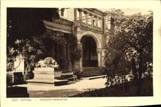 VINTAGE POSTCARD Epinal Roman House Lion