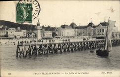 POSTAL Trouville de la VENDIMIA en el mar el embarcadero y el barco del casino