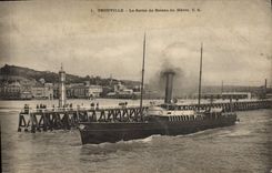 POSTAL Trouville de la VENDIMIA la salida de Beteau de Le Havre