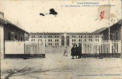 VINTAGE POSTCARD Picturesque Toul 160eme of infantry the entry of the new quartering Militaria Plane