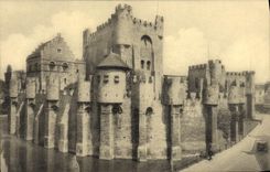 VINTAGE POSTCARD Ghent Race Castle Of the Counts Vu Of the Bridge Of Decapitation