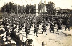 VINTAGE POSTCARD Ravelled Paris of the Festivals of the Militaria July 19th, 1919