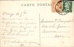 Interior visto teatro antiguo anaranjado de la POSTAL de la VENDIMIA