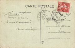 CPA Nimes La Maison Carree et le Theatre 