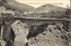 VINTAGE POSTCARD Amelie les Bains the Old Bridge of Palalda and the fort of Amelie les Bains