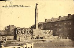 VINTAGE POSTCARD Dunkirk Monument With the Marine Fusiliers