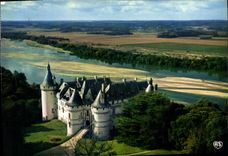 CPM Chaumont Sur Loire Le Chateau Et Le Pont Levis