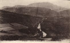 VINTAGE POSTCARD Cambo Seen On the Mountains