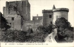 CPA Loches Le Donjon et la tour Louis XI