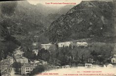 VINTAGE POSTCARD Vernet Les Bains Overall picture of the establishments and the station