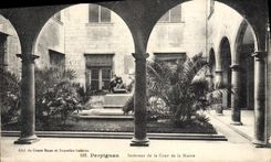 VINTAGE POSTCARD Interior Perpignan Of the Court Of the Maillol Town hall