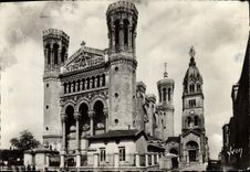 CPM Lyon Basilique ND de Fourviere 