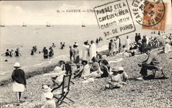 VINTAGE POSTCARD Cayeux the Hour of the bath