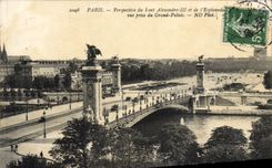 VINTAGE POSTCARD Paris View of the Bridge Alexandre III and the esplanade seen from of the Large palace