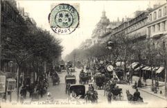 VINTAGE POSTCARD Paris the Boulevard of the Italians