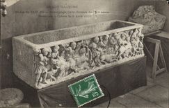 VINTAGE POSTCARD Museum of Cahors Sarcophagus Gallo Romain