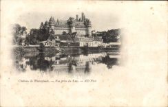 VINTAGE POSTCARD Castle De Pierrefonds Seen from Of the Lake