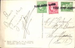 Deportes de invierno de la POSTAL de la VENDIMIA al collar De Puymorens la aldea de Hospitalet debajo de la nieve