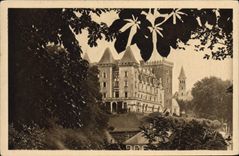 POSTAL de la VENDIMIA los Pyrenees el castillo de Enrique IV