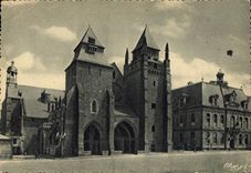VINTAGE POSTCARD St Brieuc the Basilica Cathedral