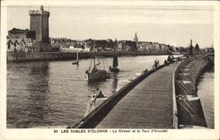 POSTAL de la VENDIMIA Sables d'Olonne el canal y la torre D Arundel