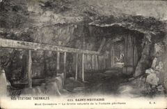 VINTAGE POSTCARD Holy Nectary the natural Cave Of the Petriflante Fountain