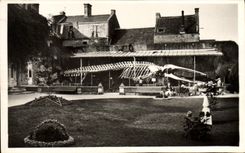 CPM Luc Sur Mer La Baleine Dans Le Jardin Public