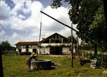 MODERN CARD With quiet Pilot the Landais Country of the master key this old well of Gascogne