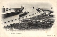 CPA Dieppe Les Jetees Bateau