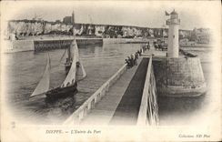 POSTAL Dieppe de la VENDIMIA la entrada del faro portuario del barco