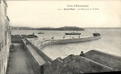 VINTAGE POSTCARD Holy Malo Walls And Mote