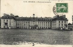 CPA Saumur L'Ecole De Cavalerie Cheval Hippsime Militaria 