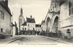 CPA Provins La Tour Notre Dame Du Val prise de la Cour des Benedictins
