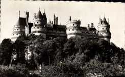 CPM Pierrefonds Le Chateau Cote Est